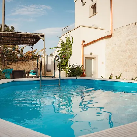 Le Dimore Di Ines - Con Piscina